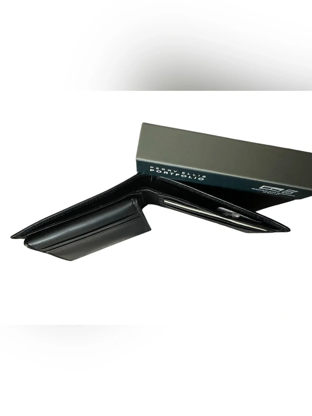 Perry Ellis Portfolio Men's Black Leather Passcase Wallet Removable ID Wallet